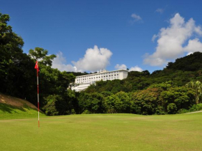 Гостиница Motobu Green Park and Golf Course  Кунигами